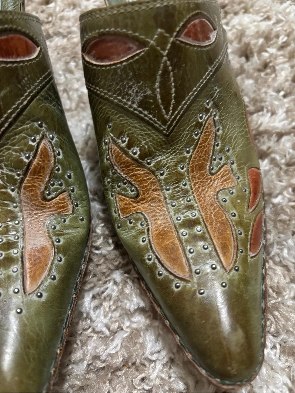Y2K Frye Western Heeled
Mules Women's Size 7 1/2 Green
Genuine Leather Western - Picture 5 of 7